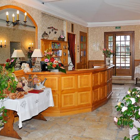 Logis Hotel Auberge De L'Ecole Pontlevoy Exterior photo
