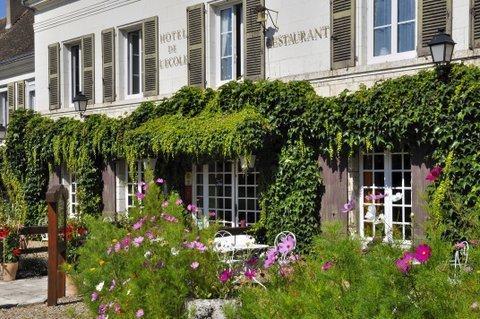 Logis Hotel Auberge De L'Ecole Pontlevoy Exterior photo