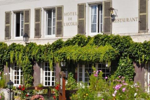 Logis Hotel Auberge De L'Ecole Pontlevoy Exterior photo